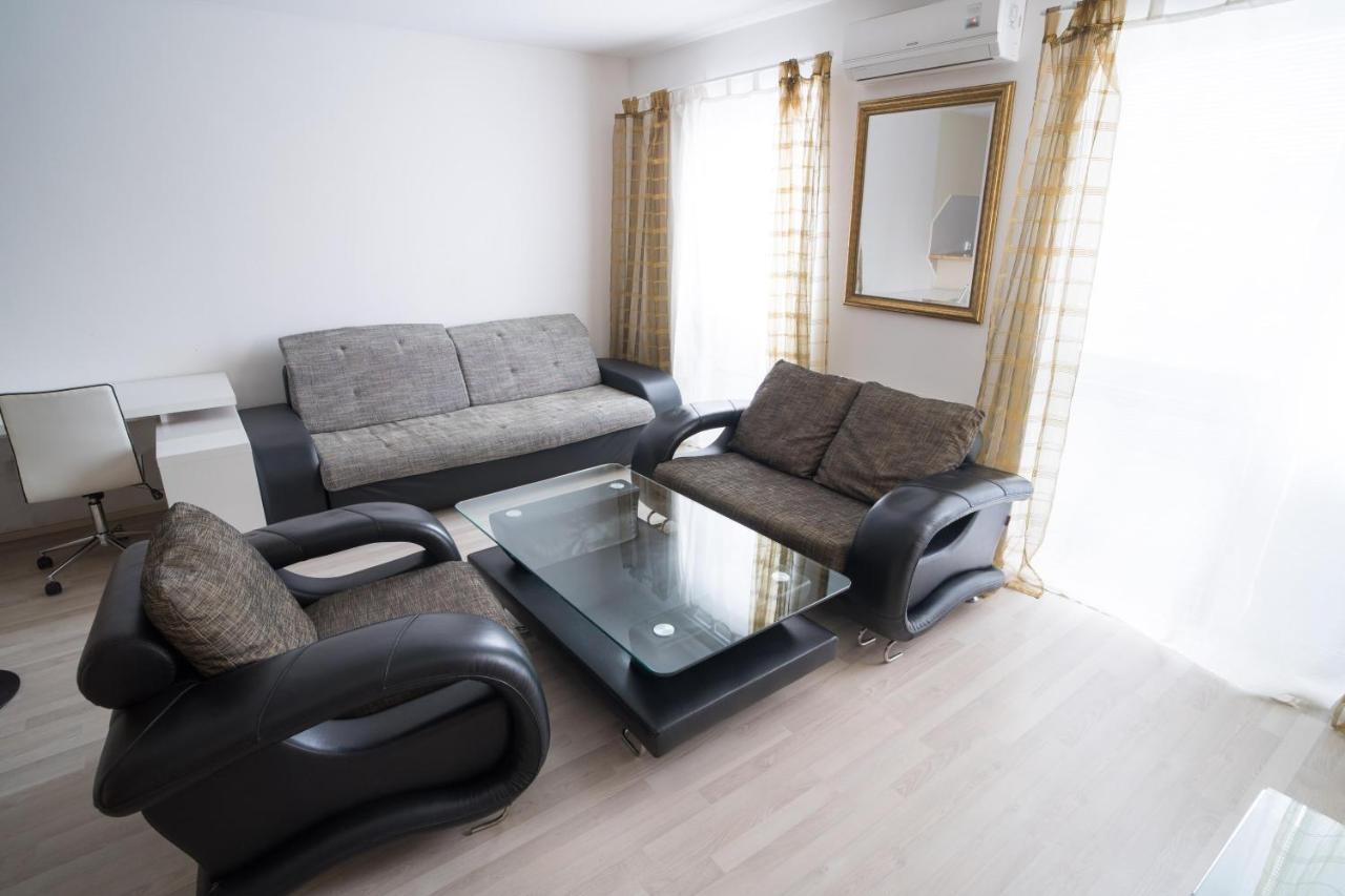 Apartment Vodni With Parking Brno Buitenkant foto