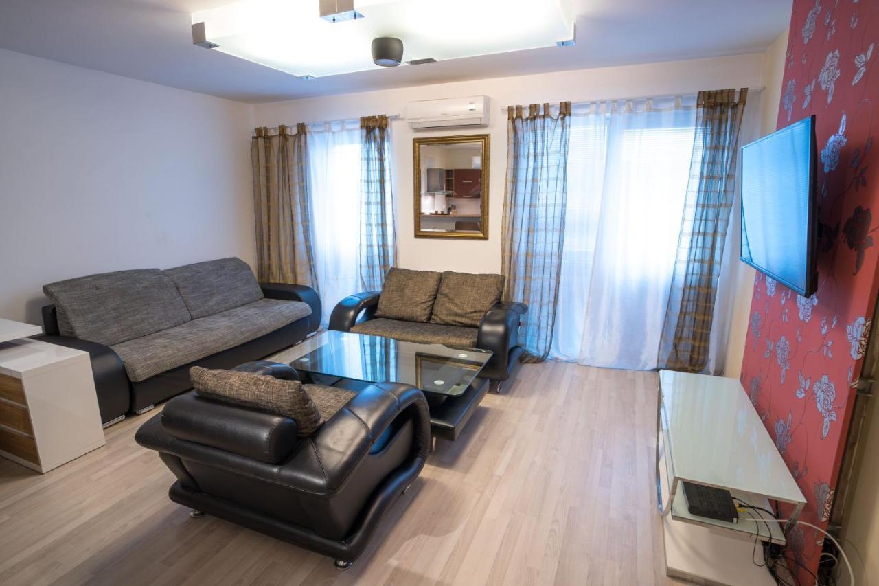 Apartment Vodni With Parking Brno Buitenkant foto