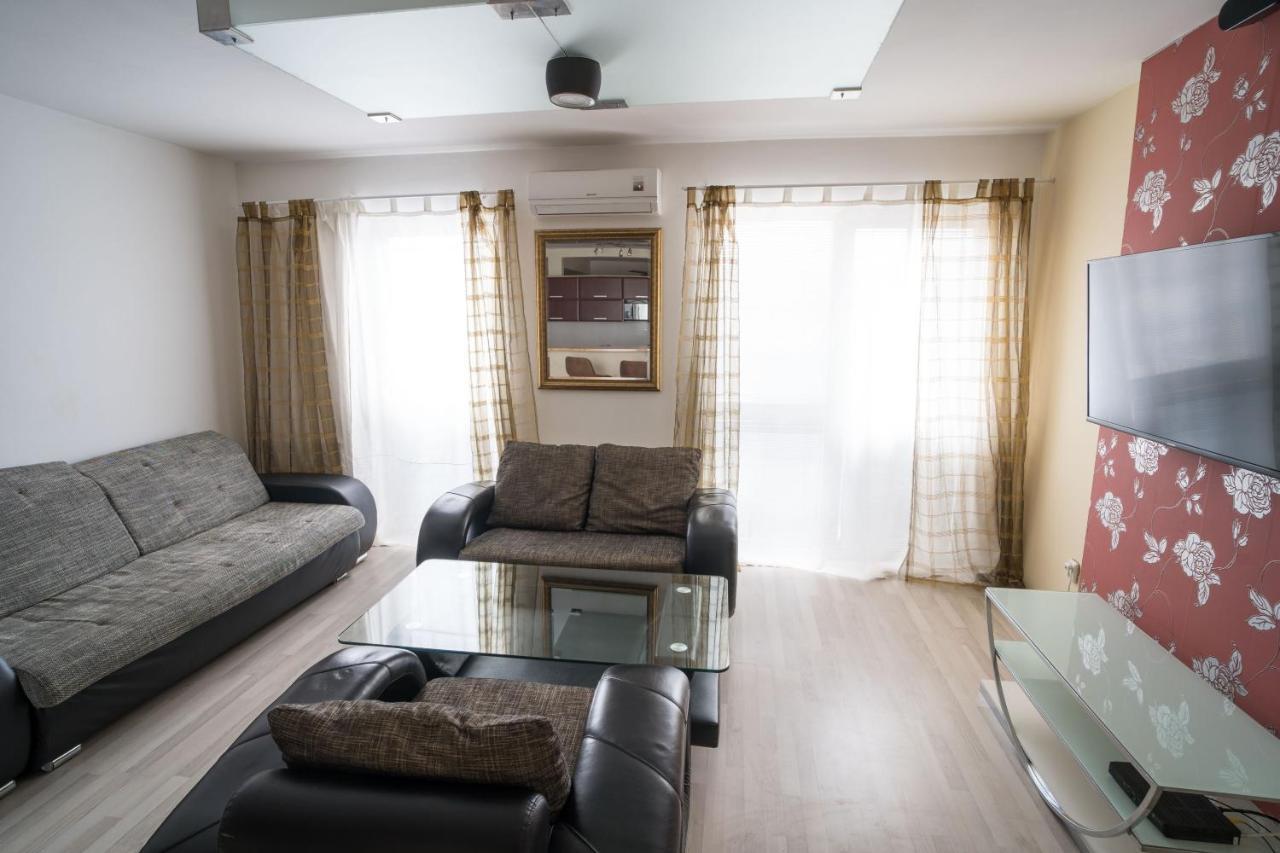Apartment Vodni With Parking Brno Buitenkant foto