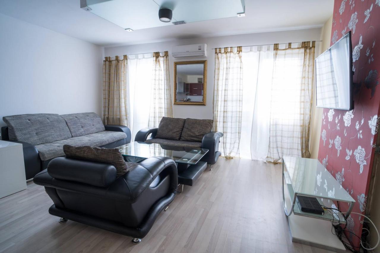 Apartment Vodni With Parking Brno Buitenkant foto